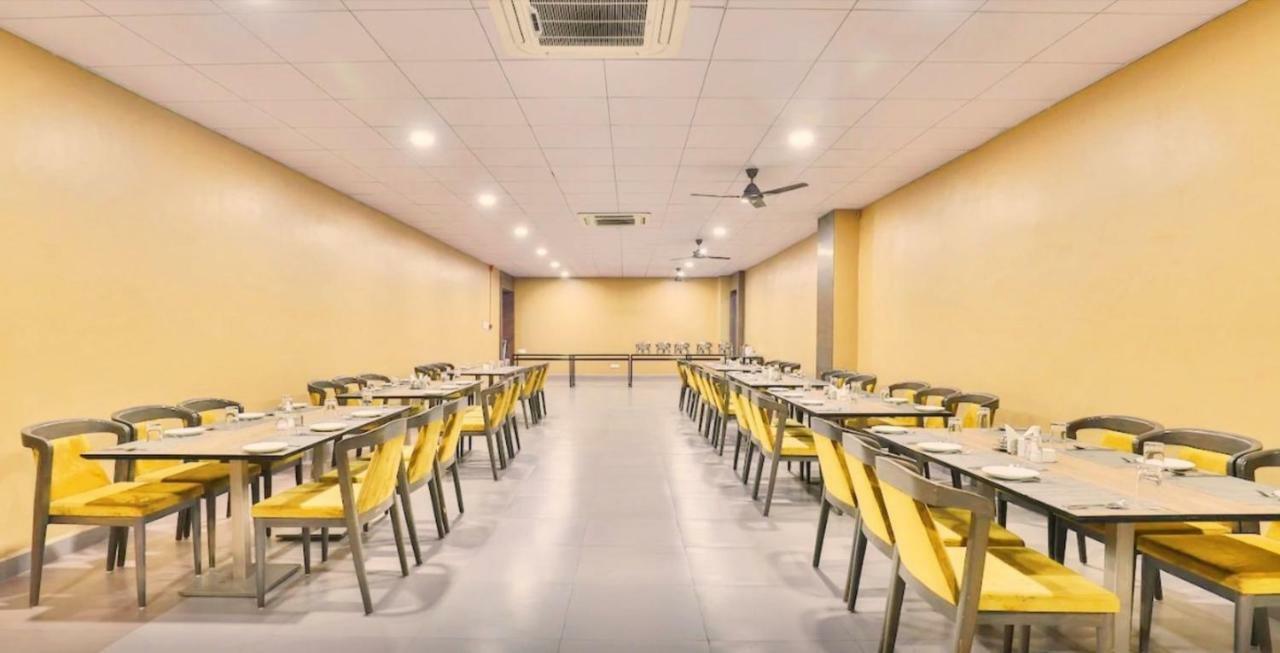 Genx Surat By 1589 Hotels Palsana (Gujarat) Exterior foto